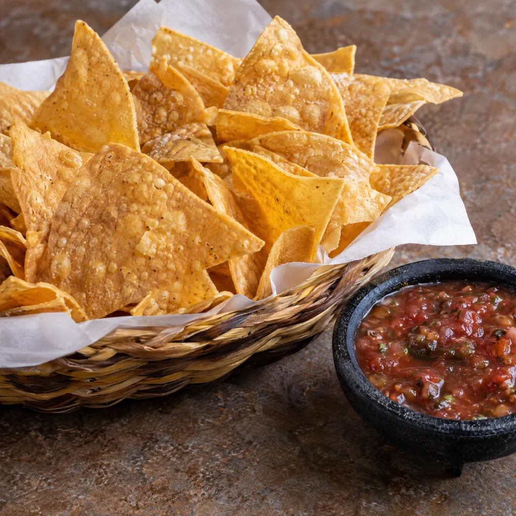 Rosa's Café Chips & Salsa nutrition facts price